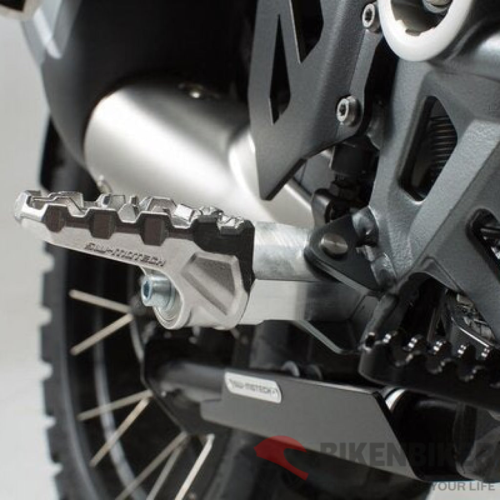 Triumph Tiger Explorer 1200 Ergonomics - Evo Footrest Kit- Sw-Motech Footpegs